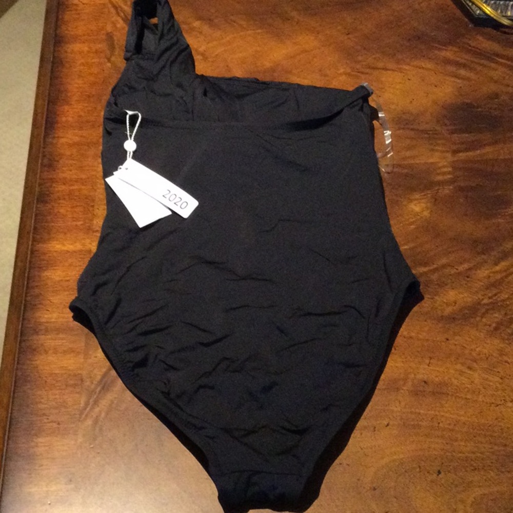 NWT $142 TRINA TURK US 6  ONE SHOULDER ONE PIECE - Picture 9 of 10